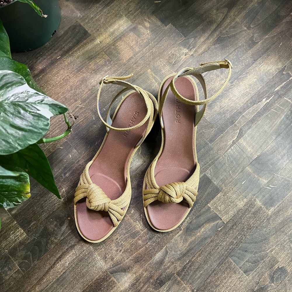 Rothy's The Knot Golden Sun Gold Sandals Shoes 10